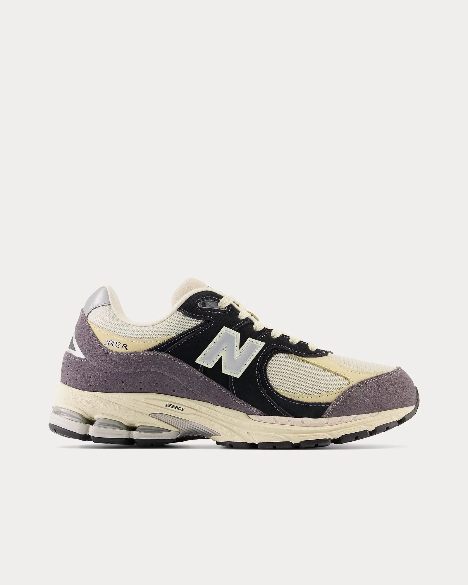 2002r Magnet / Timberwolf / Sandstone Low Top Sneakers