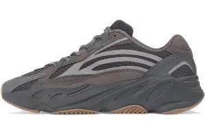 Adidas Originals Yeezy Boost 700 V2 Geode take