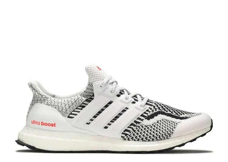 Adidas ULTRABOOST 5.0 DNA 'ZEBRA' sneakers, white