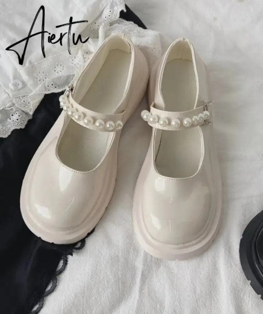 Aiertu Lolita shoes spring fashion pearl platform high heels Mary Jane Japanese retro small leather shoes female college students shoes