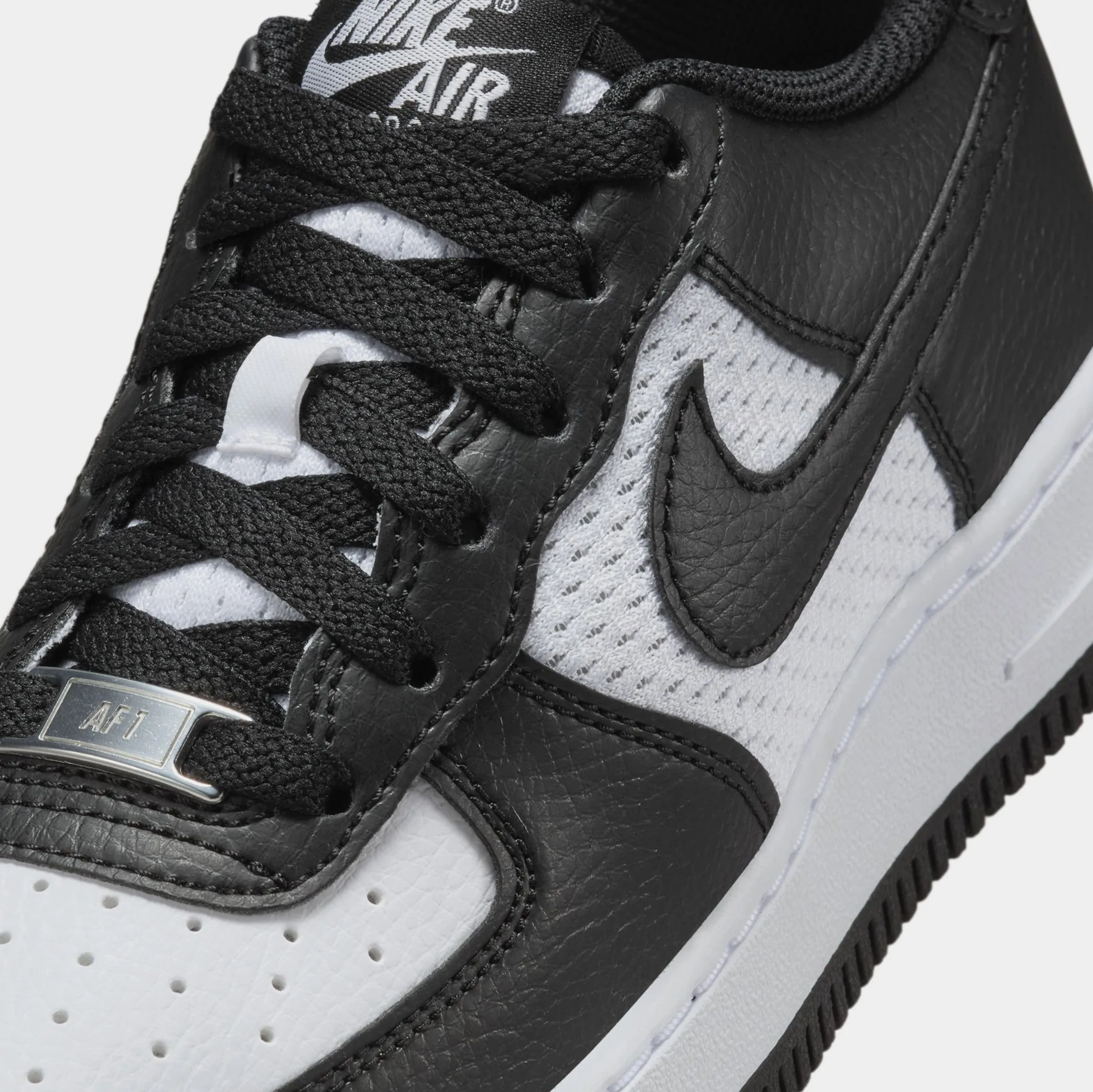 Air Force 1 Low Grade School Lifestyle Shoes (Black/White)