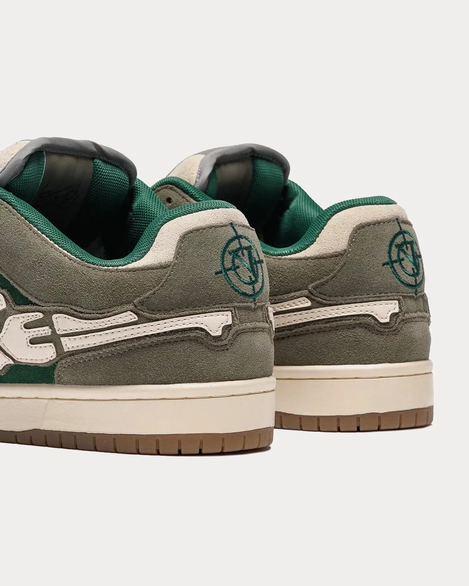 Akimbo Lows Gardenia Grey Low Top Sneakers