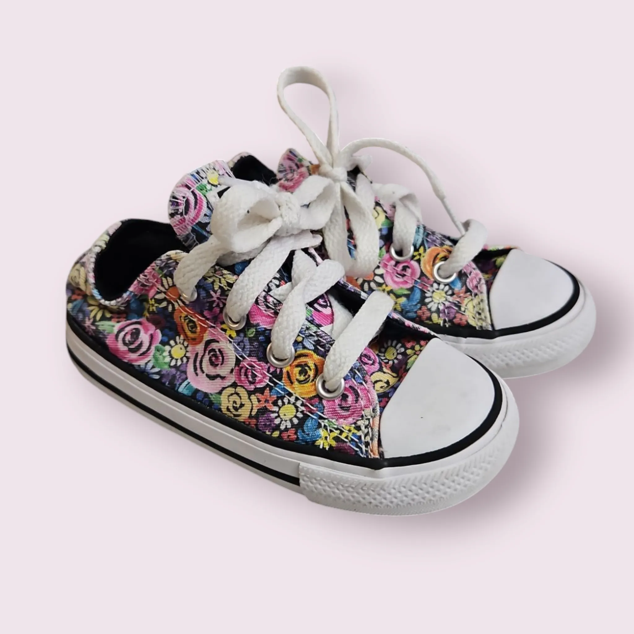 Converse sz 7 floral sneakers, Shoes 7 (Walkers:12-24 mth)