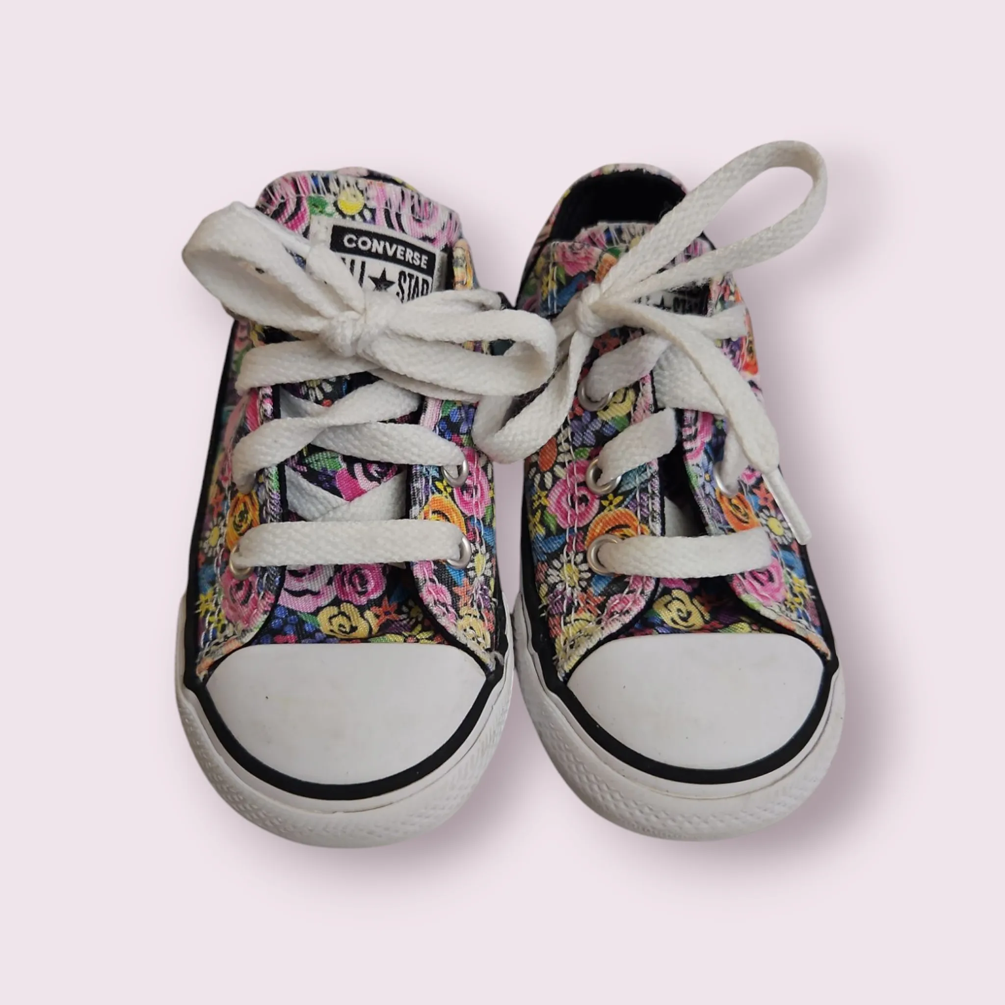 Converse sz 7 floral sneakers, Shoes 7 (Walkers:12-24 mth)