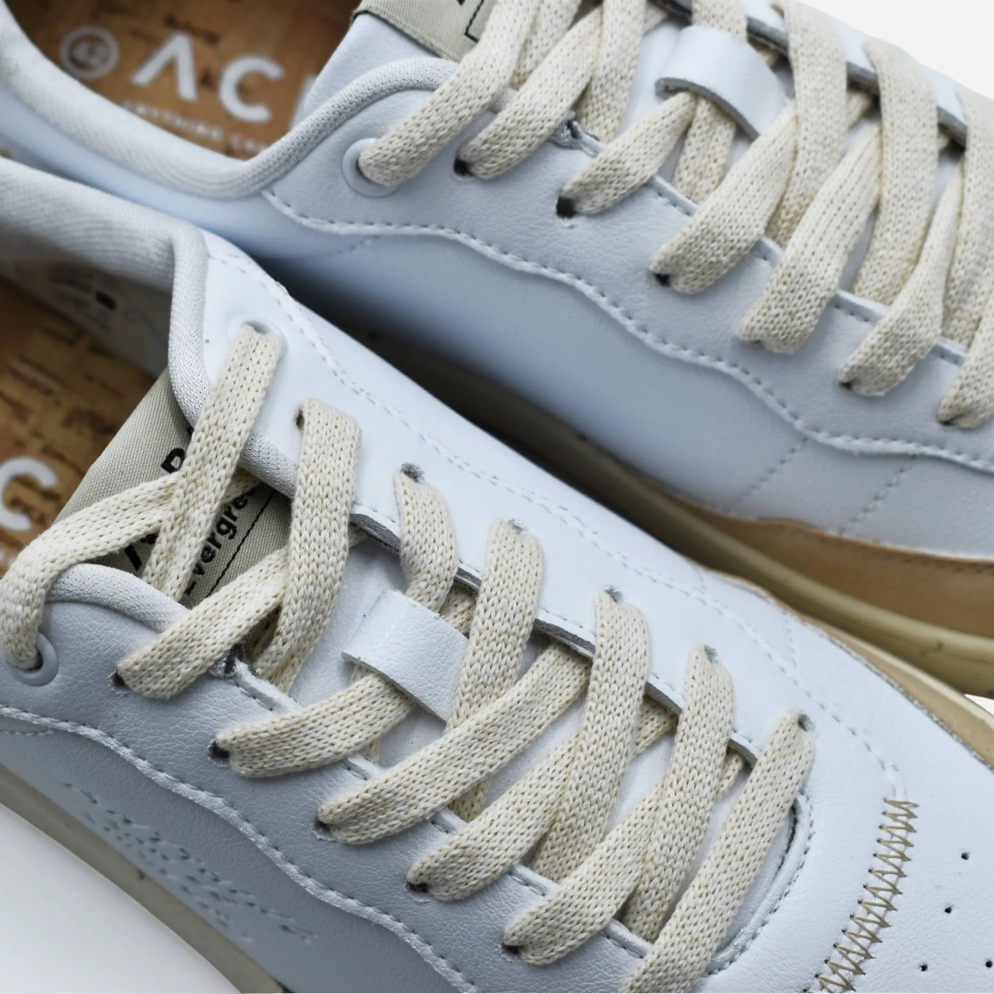 Evergreen Retro White & Military Green