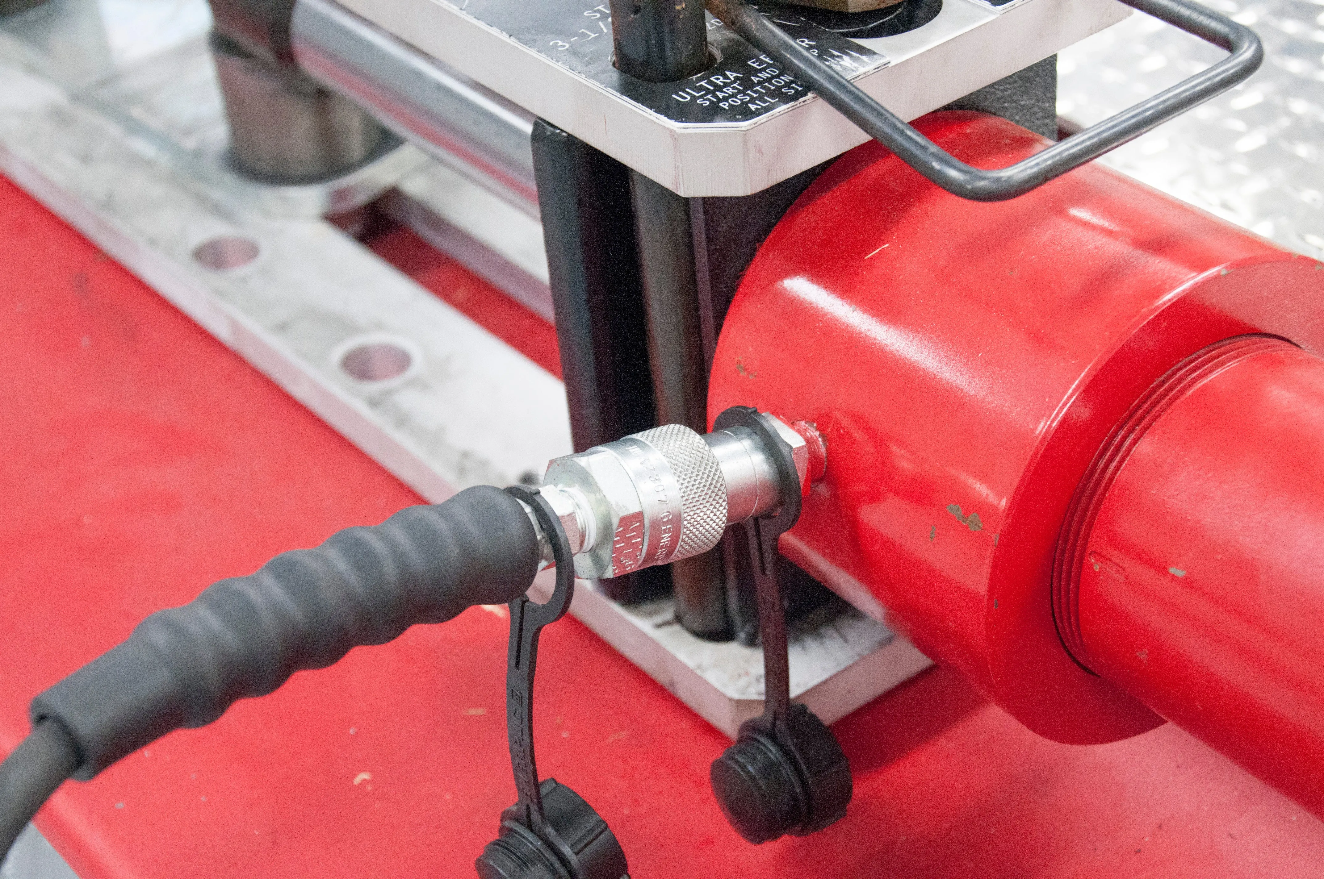 Gardner Bender MB400DLP Long Stroke Ultra Eegor Hydraulic Bender, Table, Electric Pump, Shoe Group