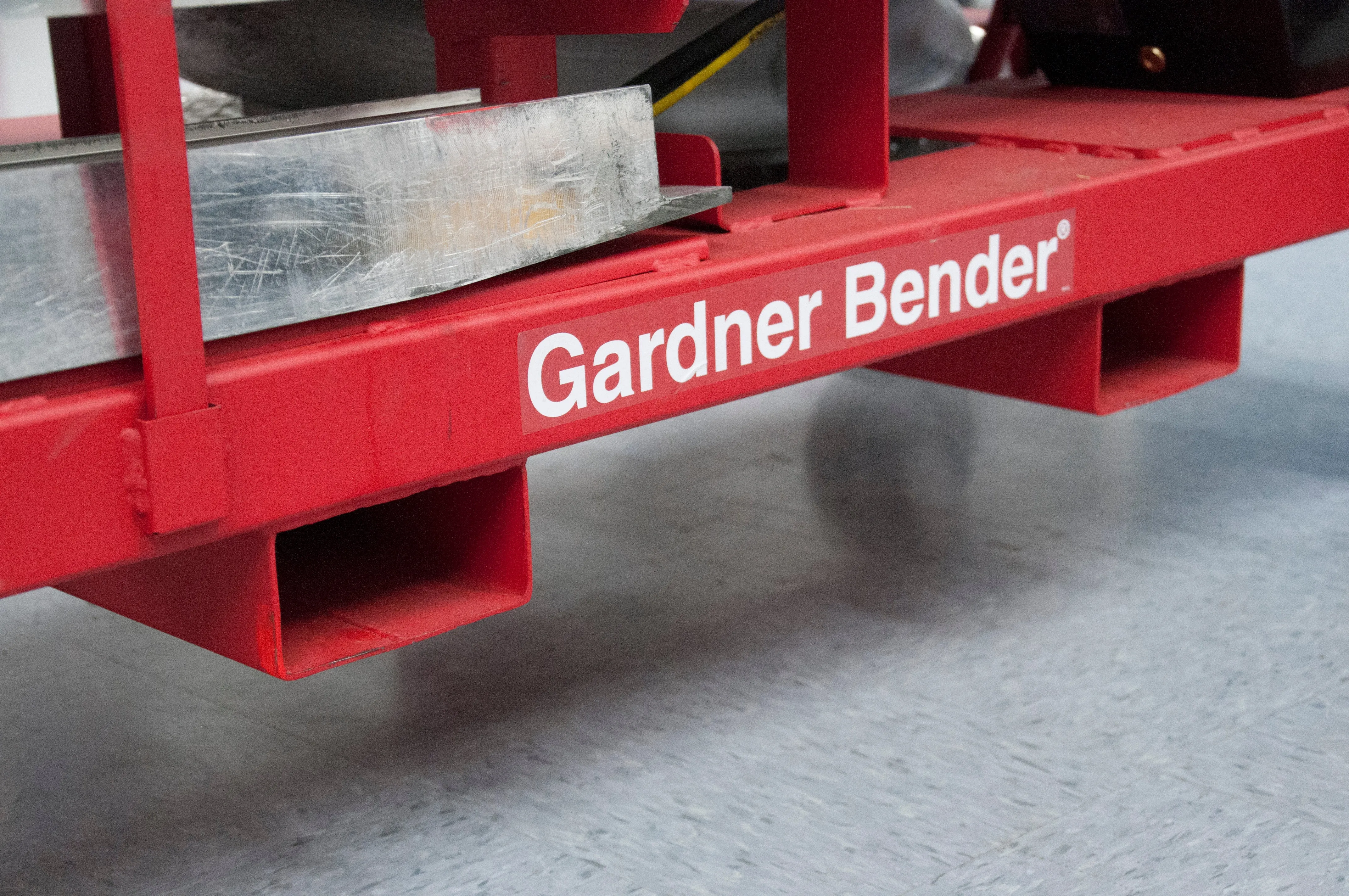 Gardner Bender MB400DLP Long Stroke Ultra Eegor Hydraulic Bender, Table, Electric Pump, Shoe Group