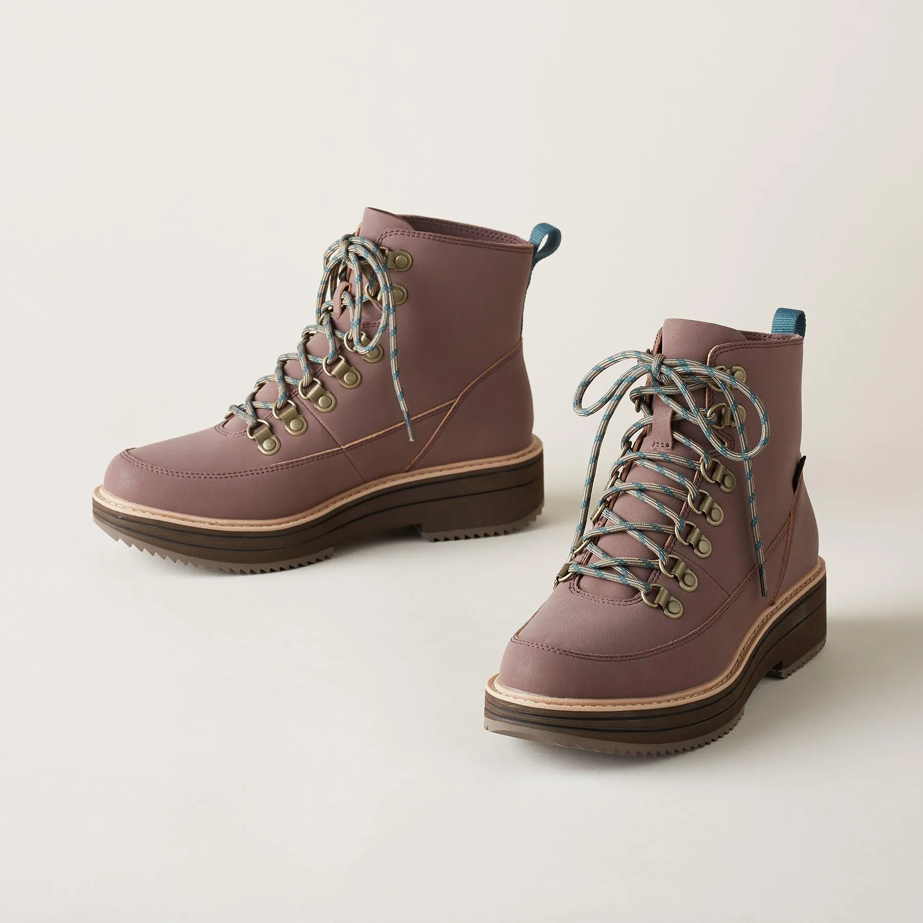 Midform Boots