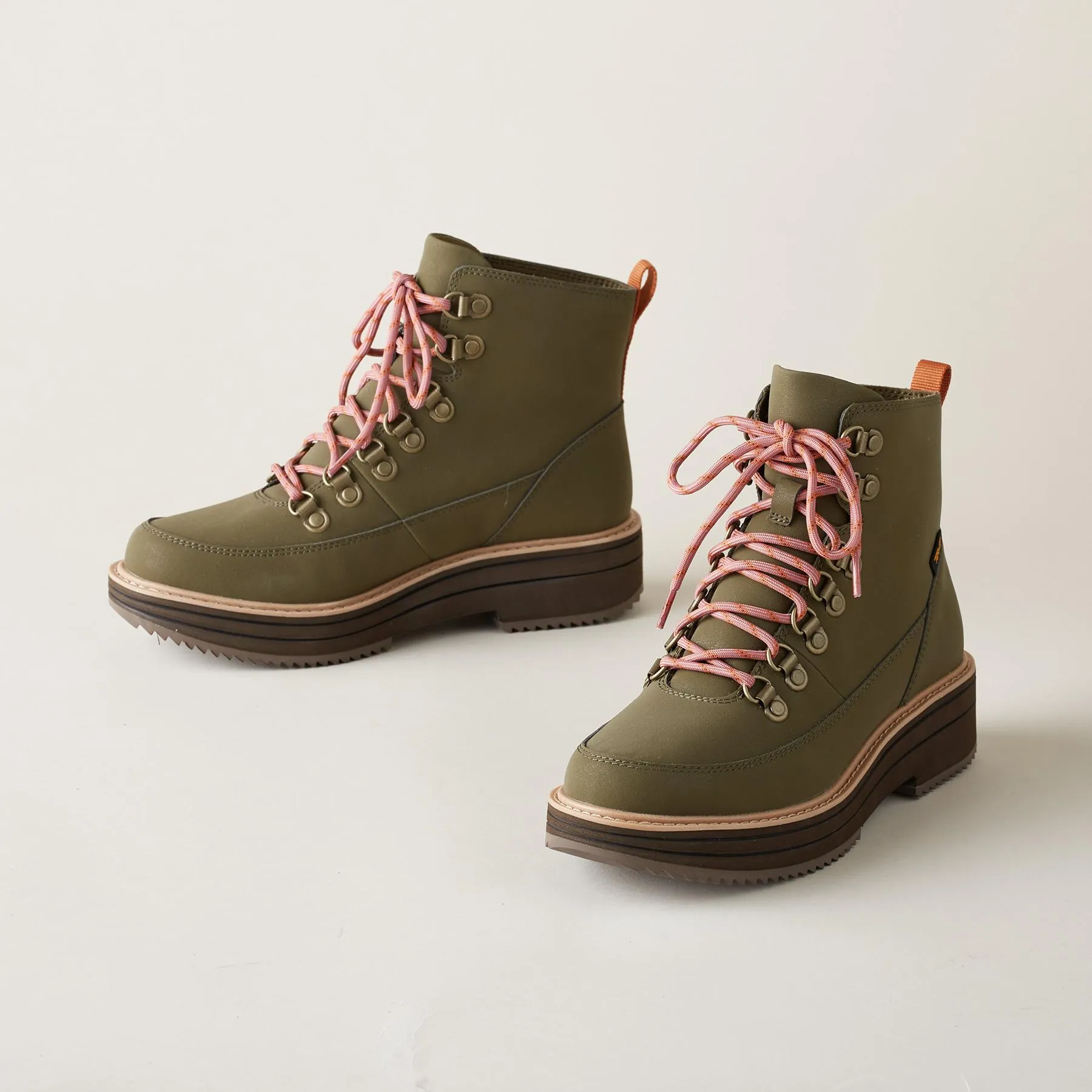 Midform Boots