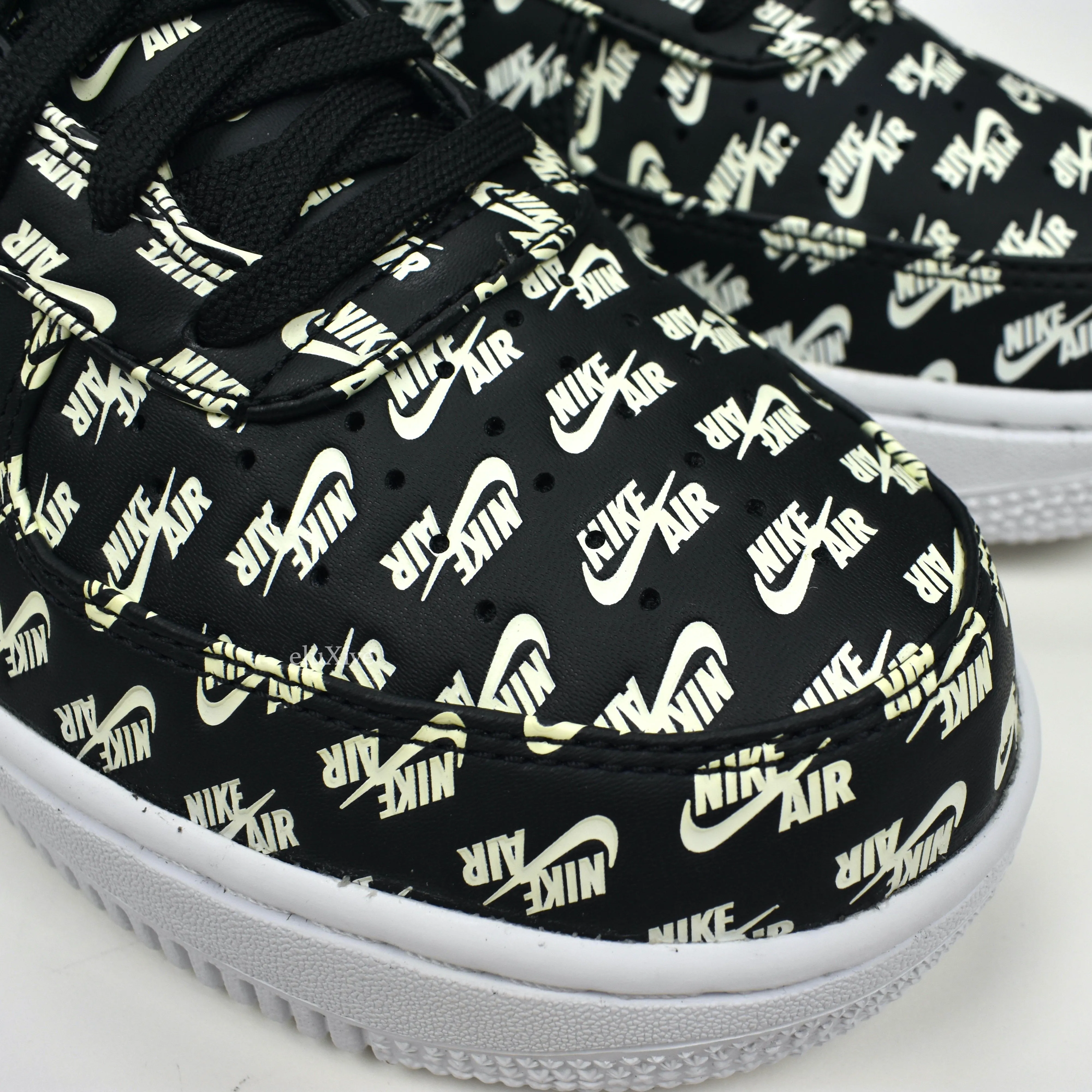 Nike - Air Force 1 '07 QS Allover Logo Print (Black)