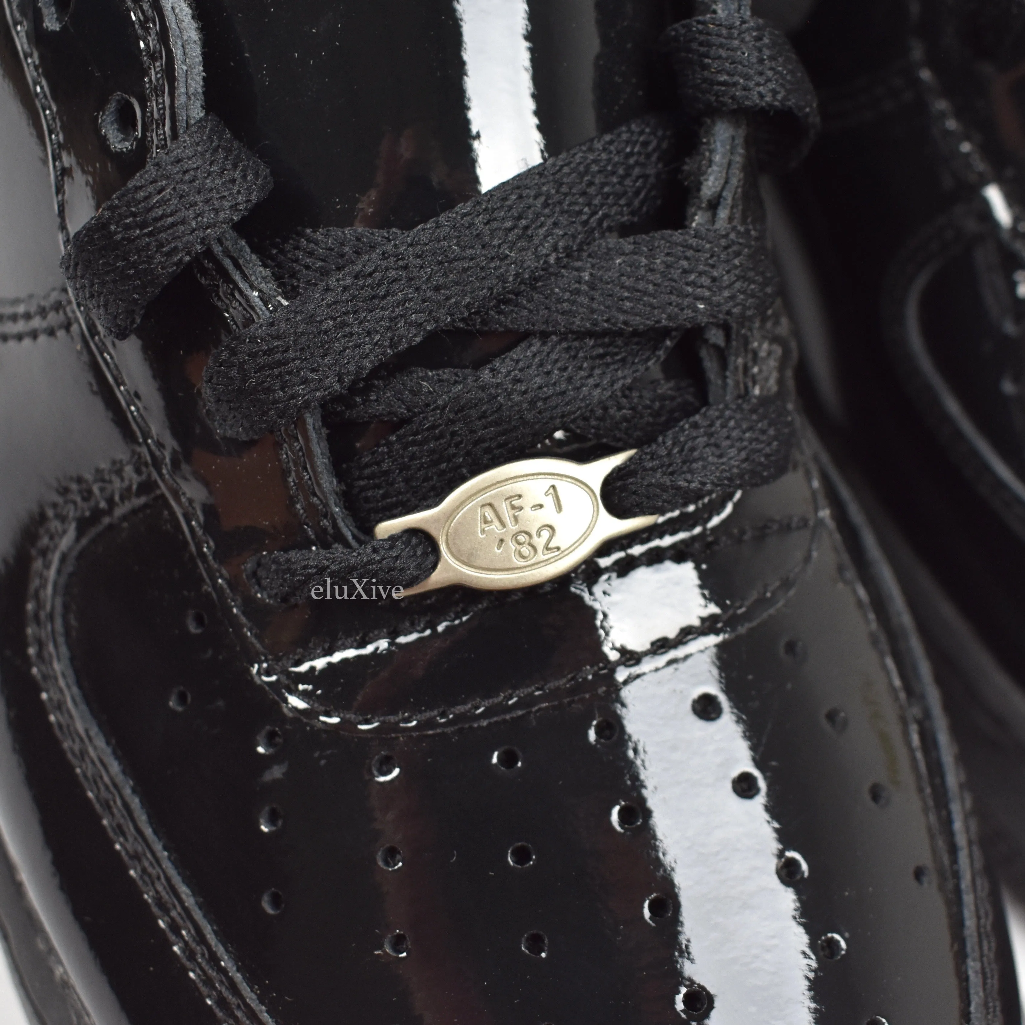 Nike - Air Force 1 Low Patent Leather (Black/White)