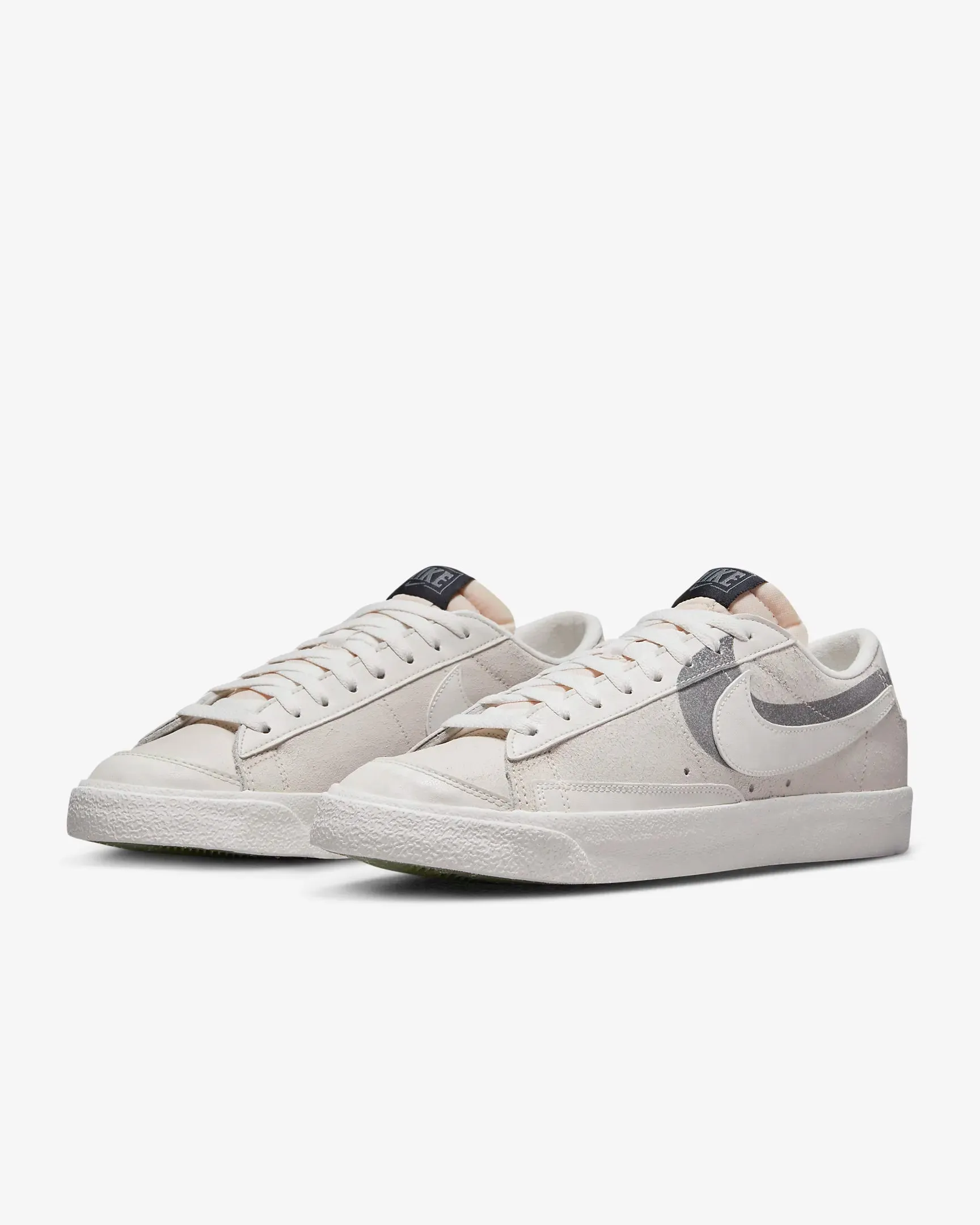 Nike Blazer Low 77 PRM - Phantom / Phantom / Ghost Green