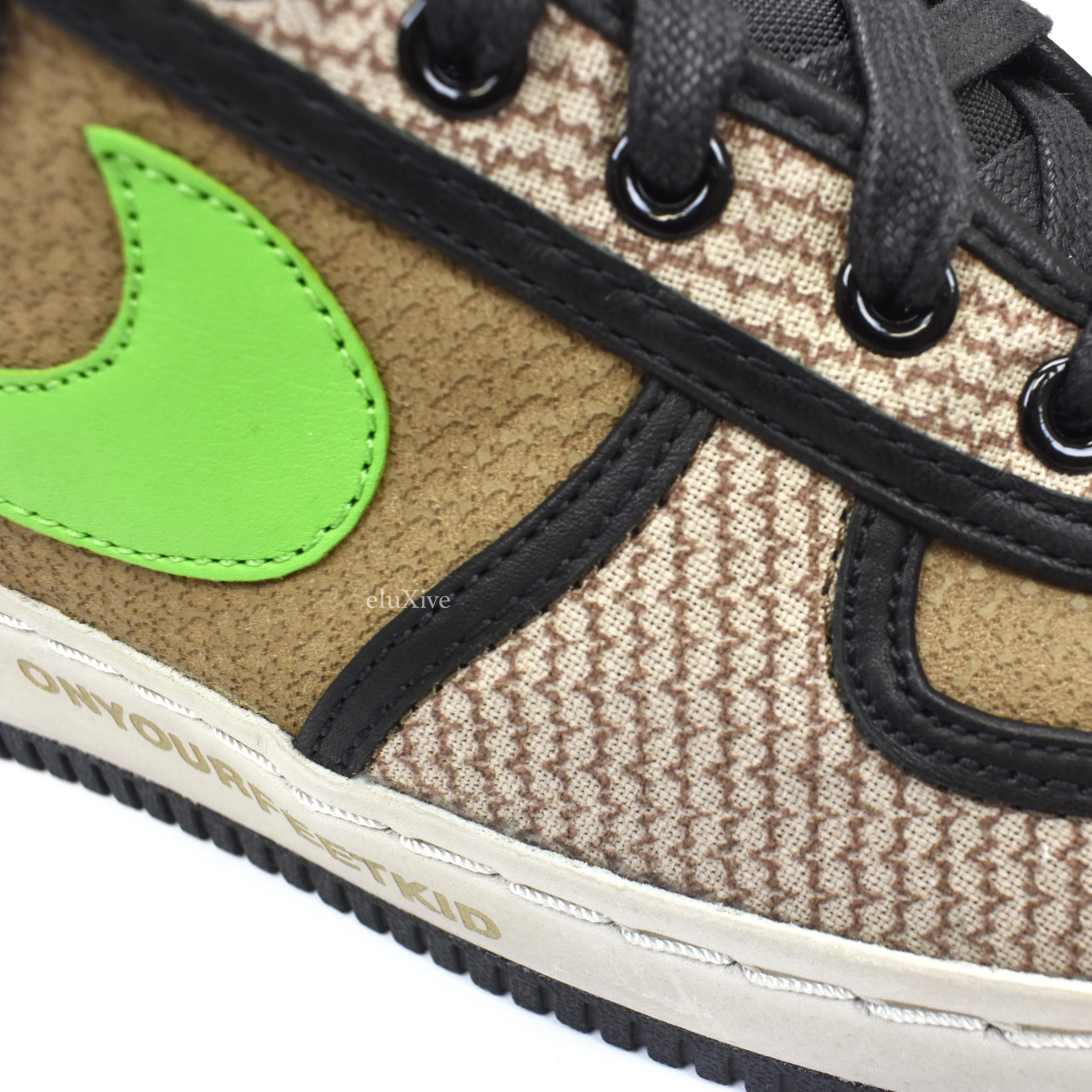 Nike x Undefeated - Air Force 1 Inside Out 'OnYourFeetKid'