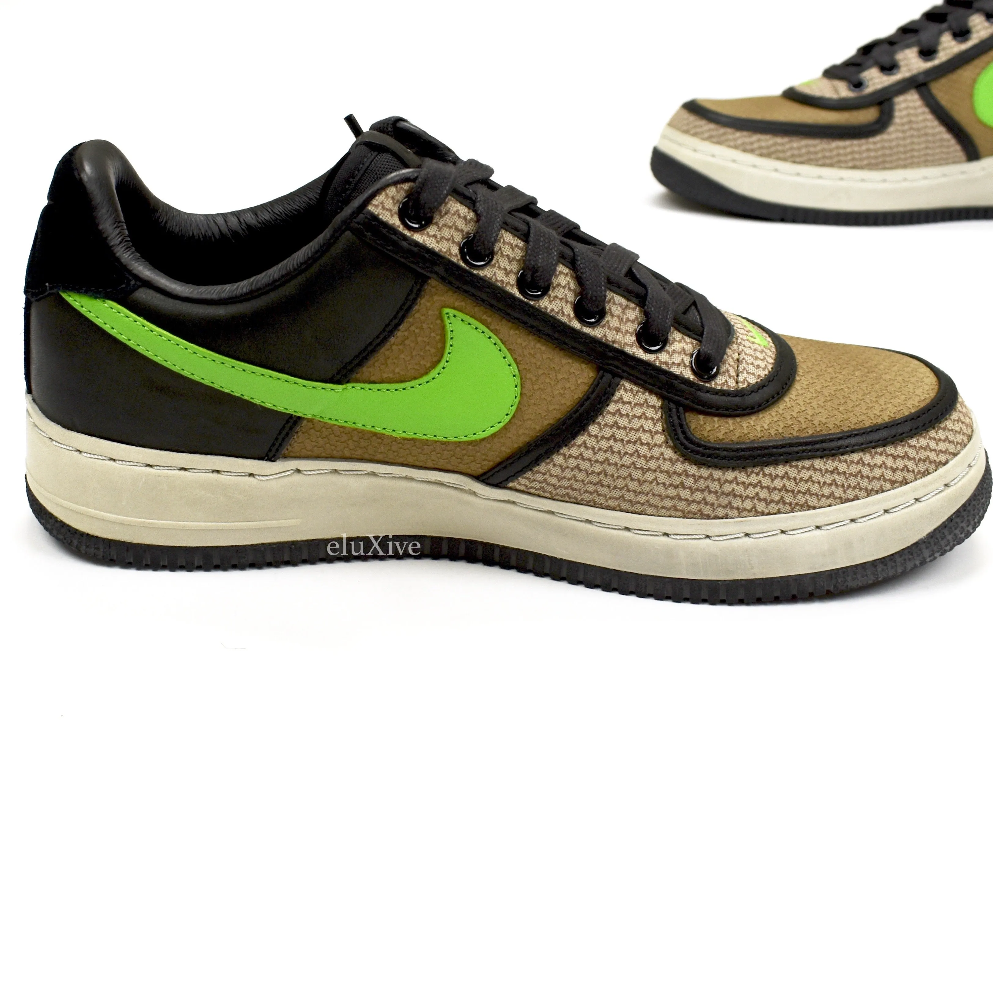 Nike x Undefeated - Air Force 1 Inside Out 'OnYourFeetKid'