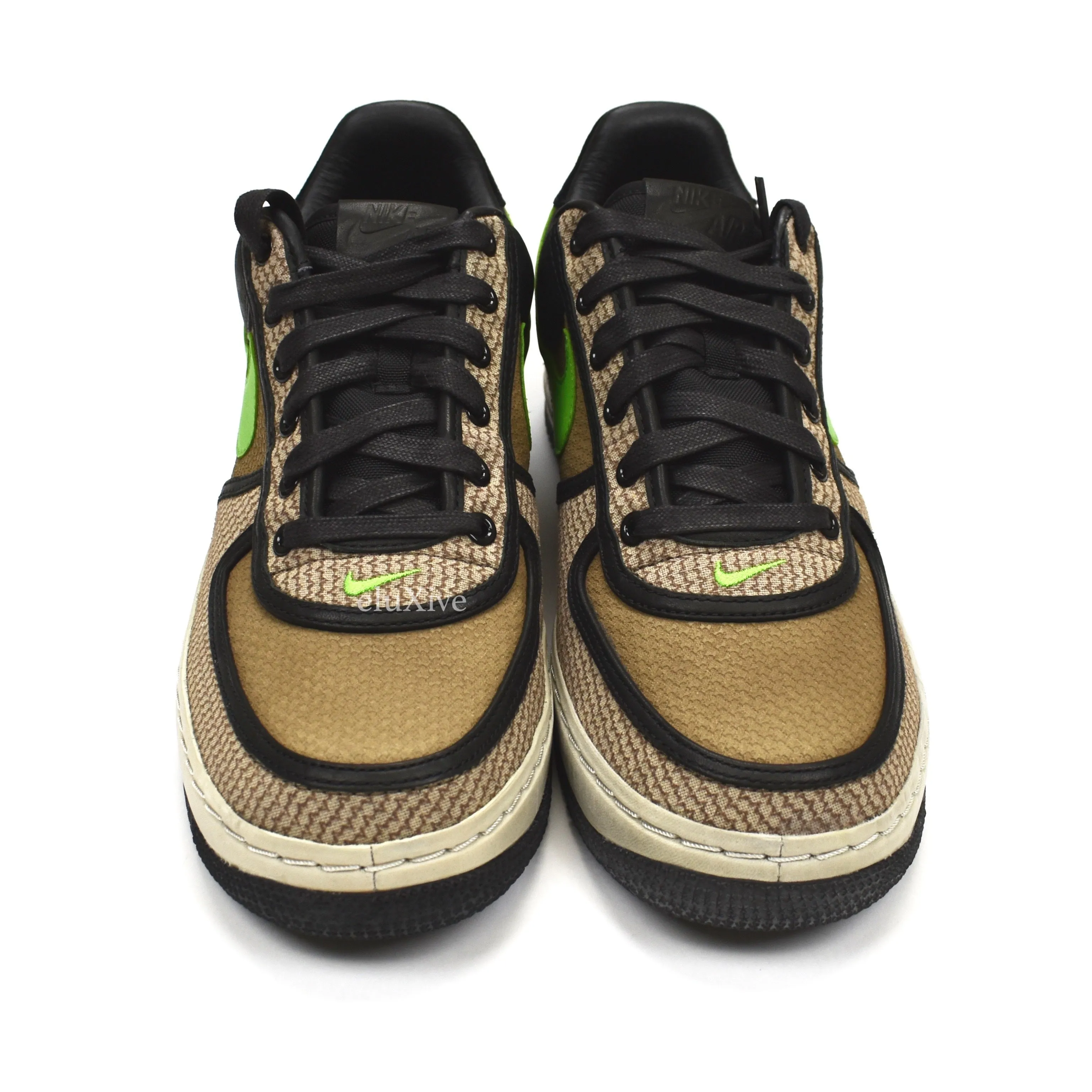 Nike x Undefeated - Air Force 1 Inside Out 'OnYourFeetKid'