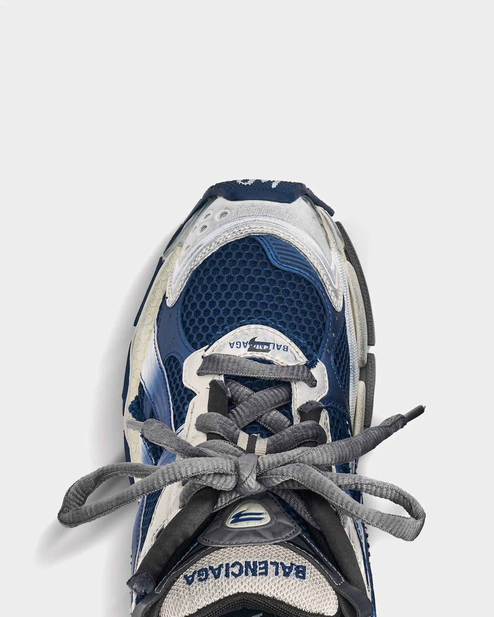 Runner Gradient Beige / Navy / Grey Low Top Sneakers