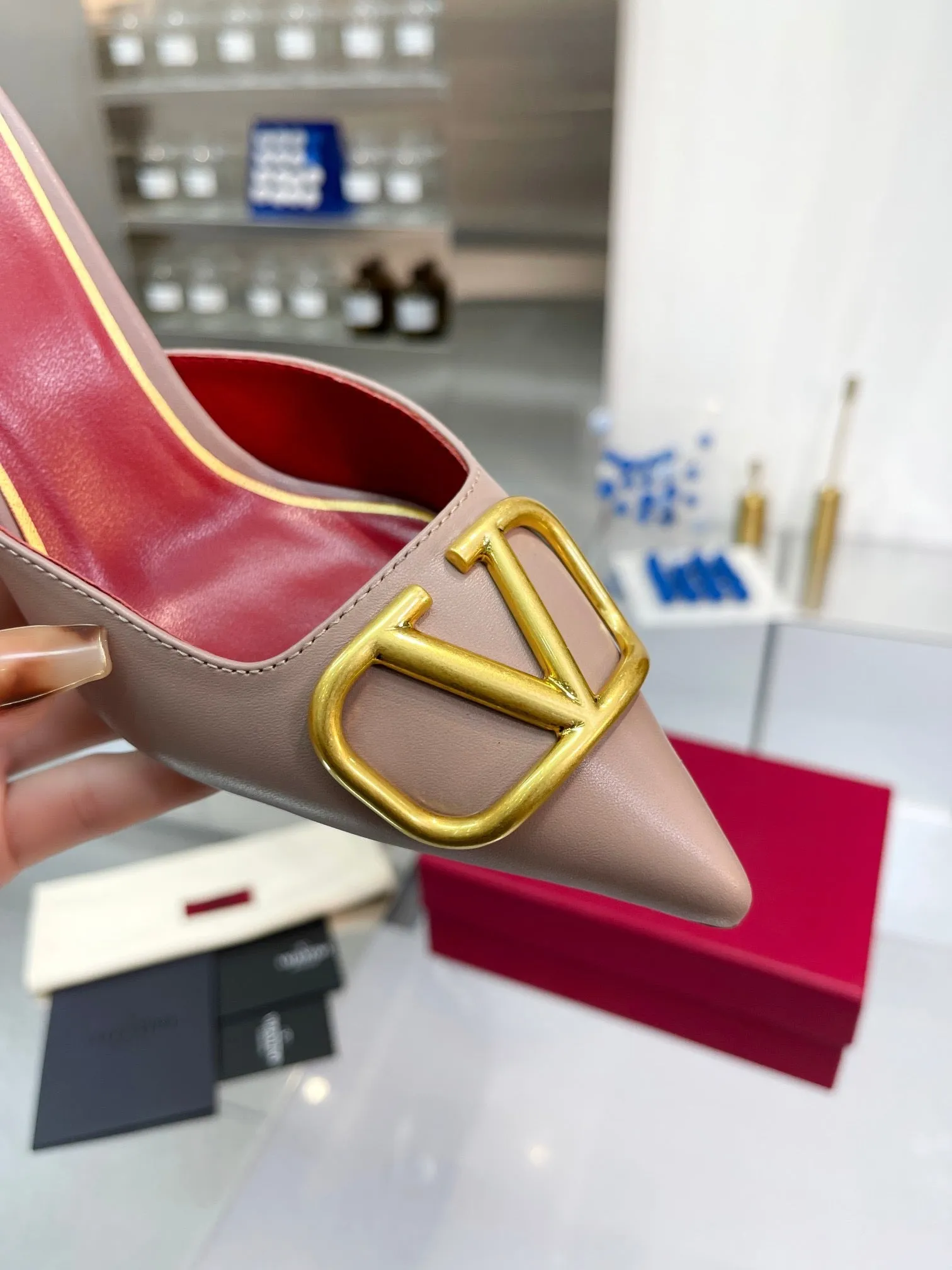 SE1102 VLOGO PUMPS 75MM /  Size5-10