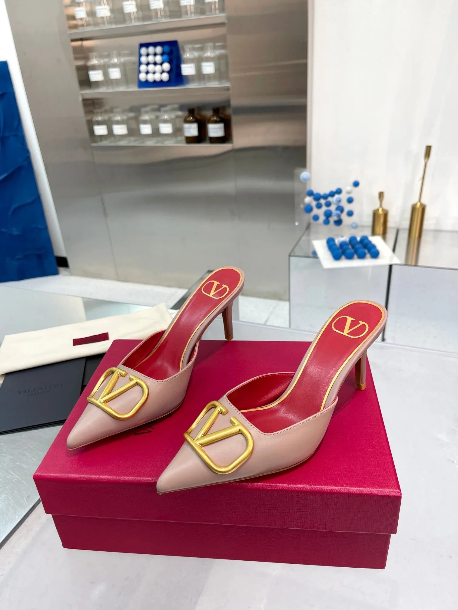 SE1102 VLOGO PUMPS 75MM /  Size5-10