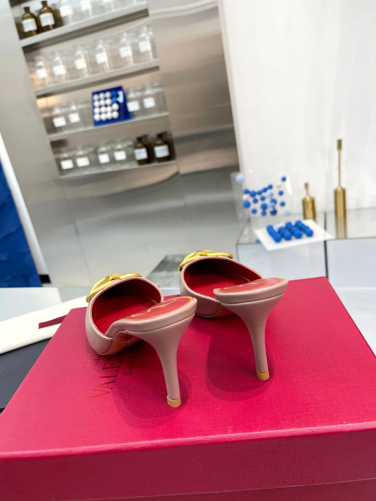 SE1102 VLOGO PUMPS 75MM /  Size5-10