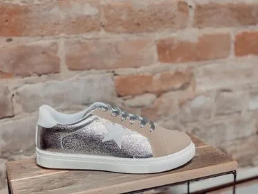 Shooting for the Stars Shoe