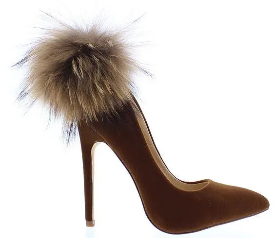 STRIKING FUR POM TAN PUMP