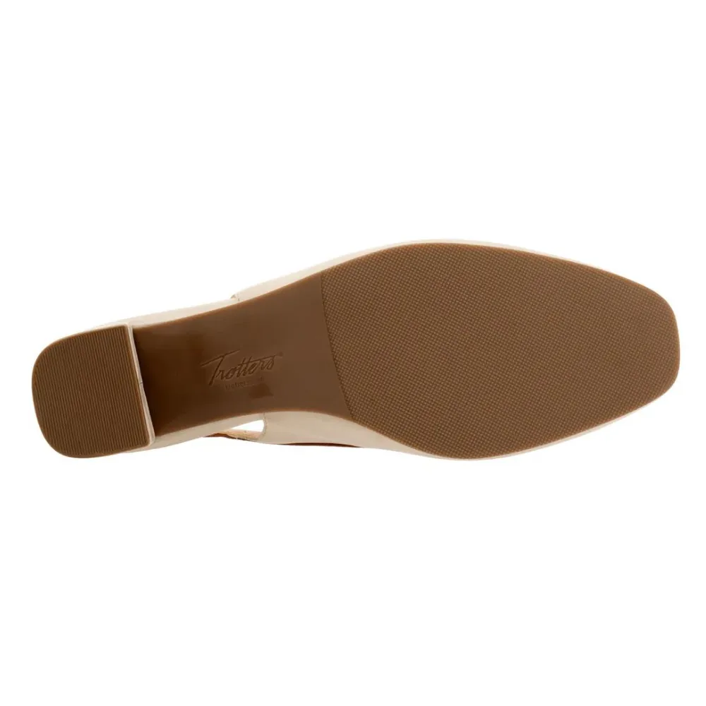 Trotters Dalani Ivory/Tan Leather Pump (Women's)