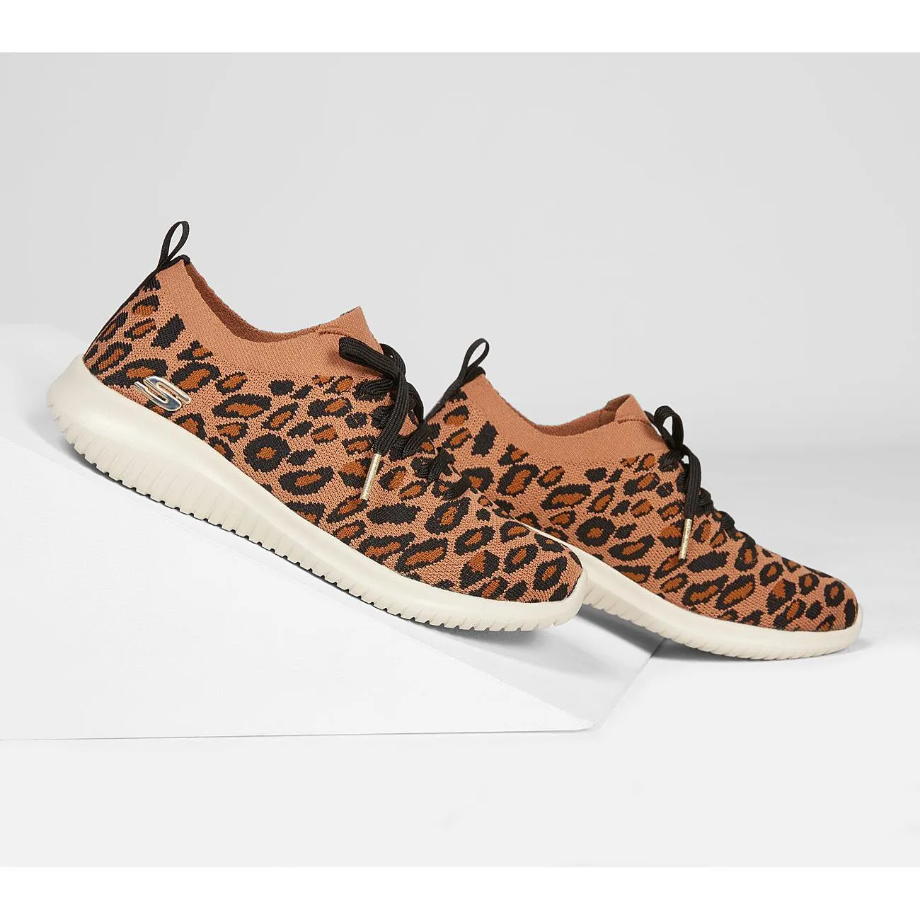 Womens Wide Fit Skechers Safari Tour Leopard Memory Foam Shoes